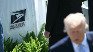 Trump fustige une d&eacute;cision "horrible" de la Cour supr&ecirc;me sur le vote par correspondance
