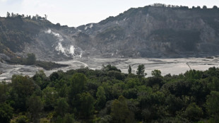 Cerca de N&aacute;poles, la angustia de vivir junto a un volc&aacute;n activo
