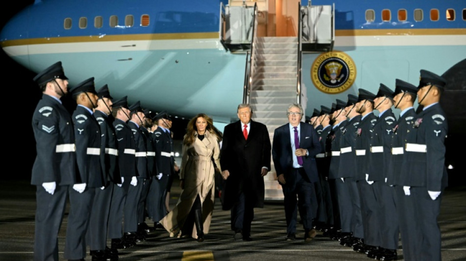 Trump zu seinem zweiten Staatsbesuch in Großbritannien eingetroffen