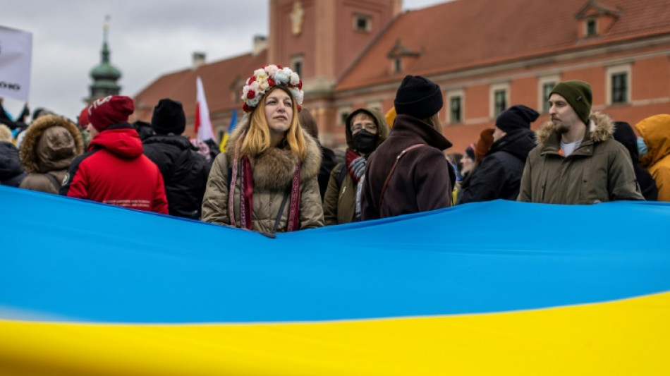 "Pas touche &agrave; l'Ukraine": manifestations &agrave; Varsovie et Madrid