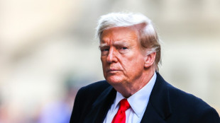 Trump ataca juiz que ampliou ordem de sil&ecirc;ncio durante julgamento em Nova York